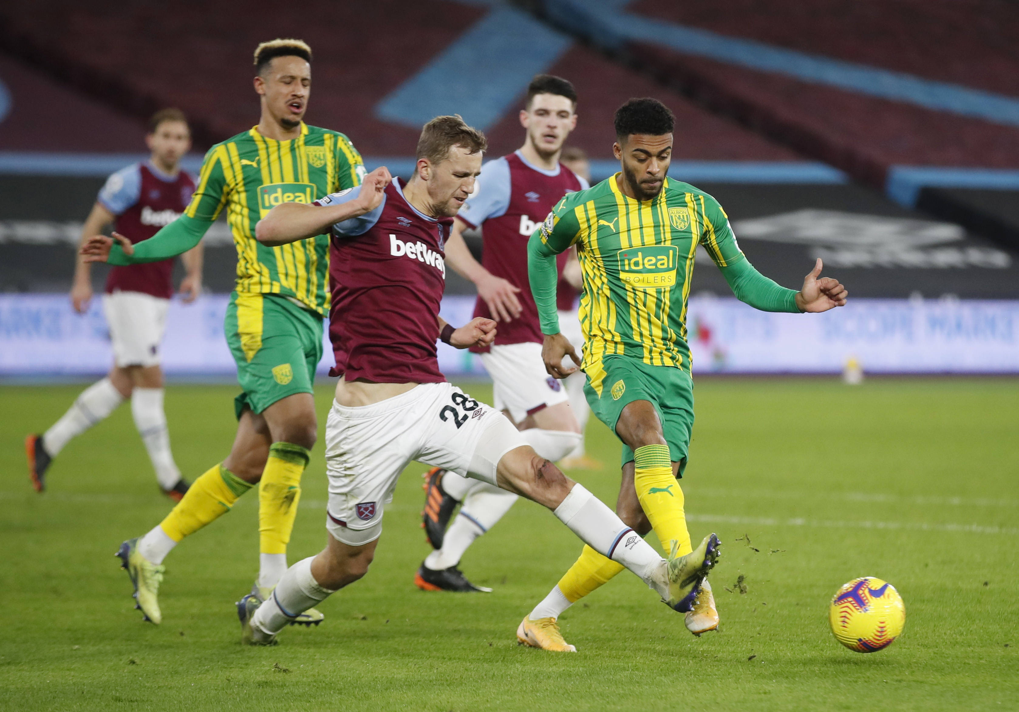 防守端极具 防守端极具